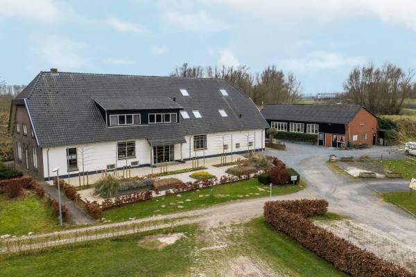 Bedrijfsruimte Rijnstrangenweg 15 Groessen