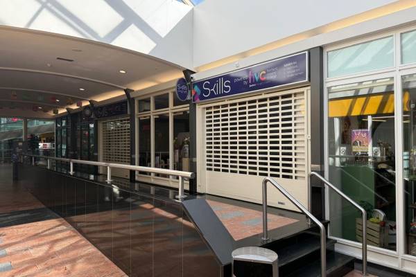 Winkelruimte De Symfonie 49 Nieuw-Vennep