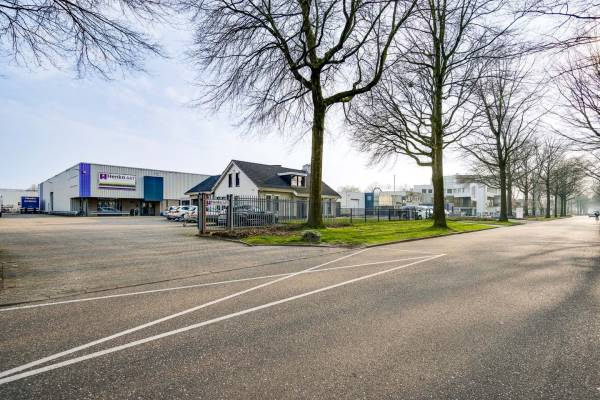 Bedrijfsruimte Graafschap Hornelaan 184 Weert