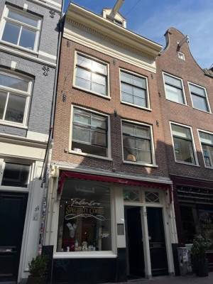 Winkelruimte Tweede Tuindwarsstraat 5-H Amsterdam