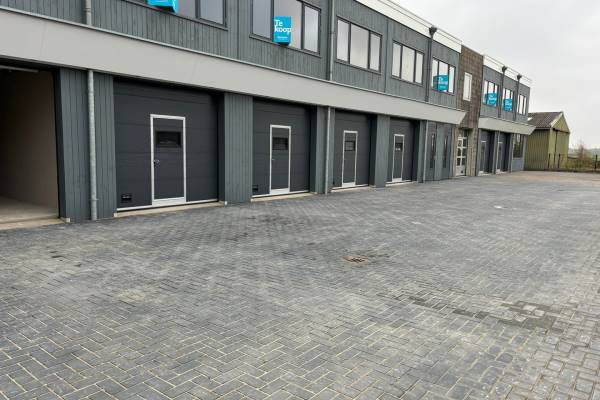 Bedrijfsruimte J.J. Allanstraat 176 Westzaan