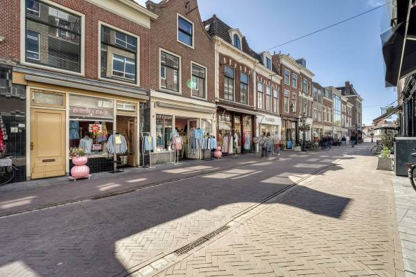 Winkelruimte Haarlemmerstraat 21- 23 Leiden