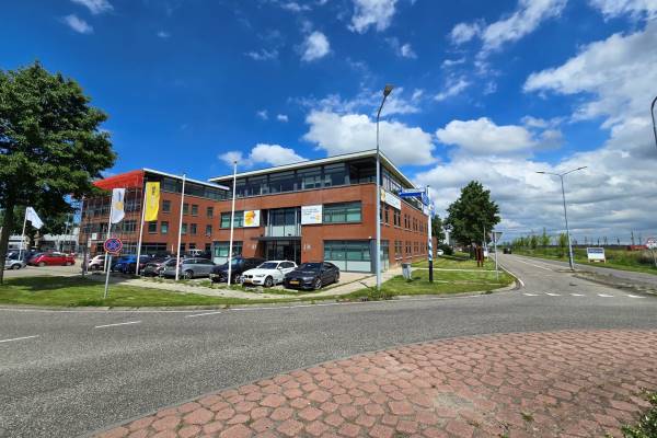 Kantoorruimte Luzernestraat 15 Nieuw-Vennep