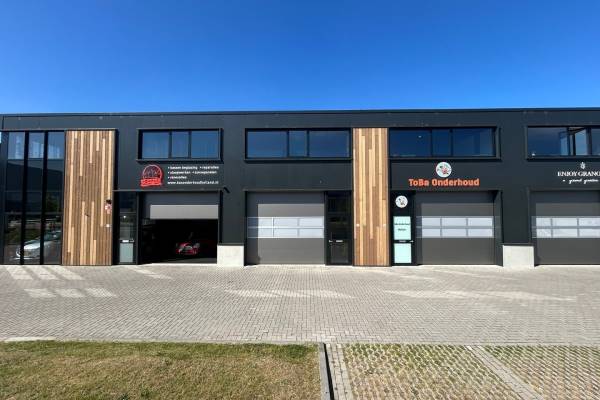 Bedrijfsruimte Honderdland 772 Maasdijk