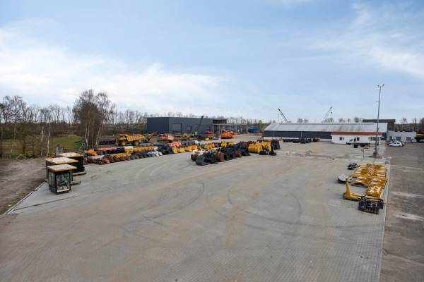 Verhard buitenterrein Plantagebaan 57- 59 Wouw