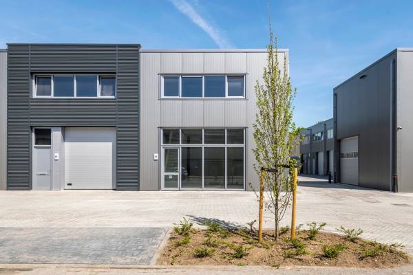 Bedrijfsruimte Latensteinse Middenweg 25 Tiel