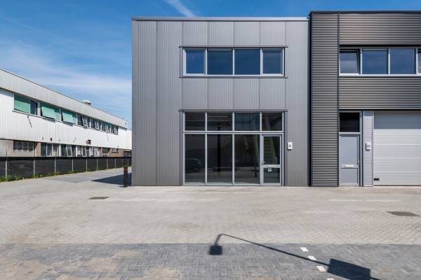 Bedrijfsruimte Latensteinse Middenweg 21 Tiel