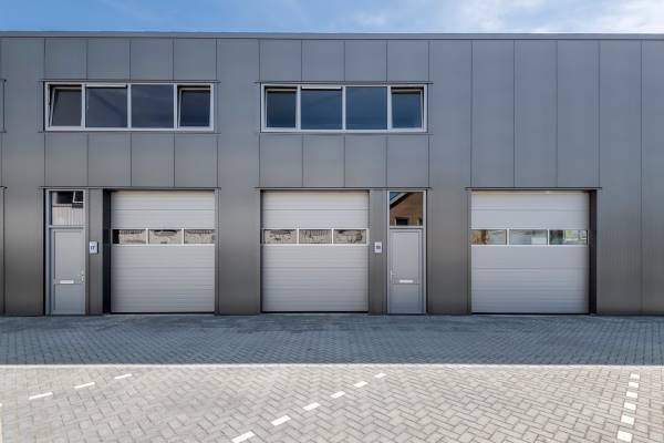 Bedrijfsruimte Latensteinse Middenweg 19 Tiel