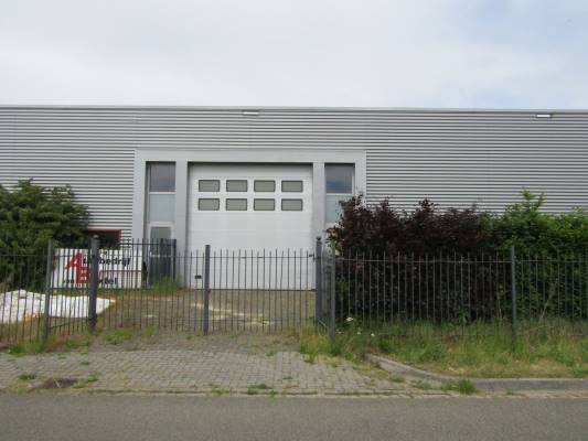 Bedrijfsruimte Peelbaan 16 Rijen