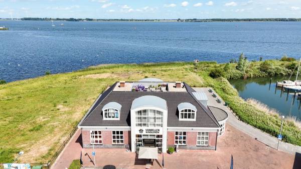Winkelruimte Lantaarndijk 12- 14 Willemstad