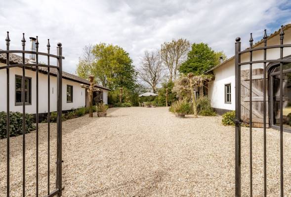 Bedrijfsruimte Achterstraat 5-b Asch