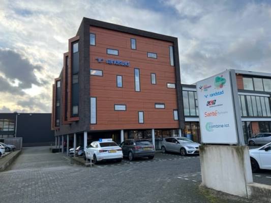Kantoorruimte Nieuwe Aamsestraat 84 Elst (GE)