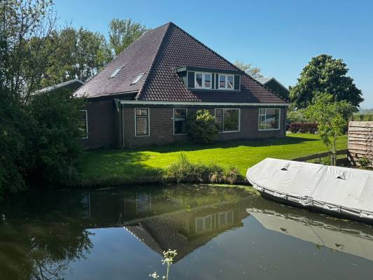 Agrarisch bedrijf Broerdijk 8 Midwoud