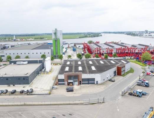Bedrijfsruimte Pieter Hoebeeweg 78 Dordrecht
