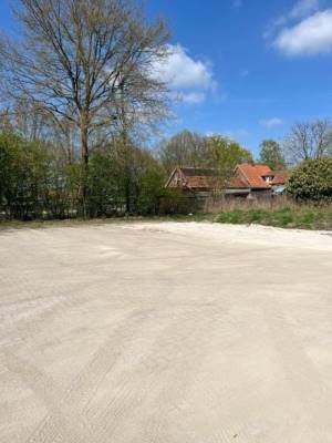 Verhard buitenterrein Doolhof 30 Nistelrode