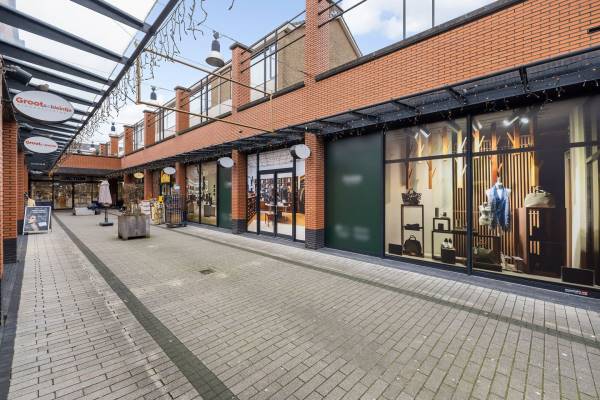 Winkelruimte Winkelcentrum De Schoof 21 Hendrik-Ido-Ambacht