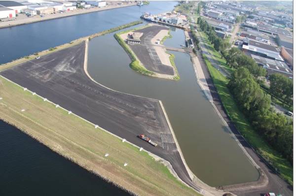 Verhard buitenterrein Kanaalweg 2- 1 Beverwijk