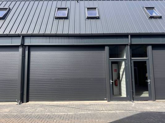 Bedrijfsruimte Rijksstraatweg 35 Elst (UT)