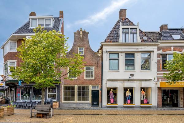 Winkelruimte Raadhuisplein 13 Franeker