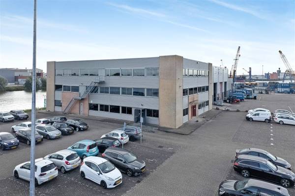 Kantoorruimte Pieter Hoebeeweg 99 Dordrecht
