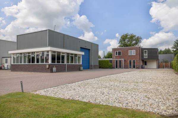 Bedrijfsruimte Zoom 6-A Surhuisterveen