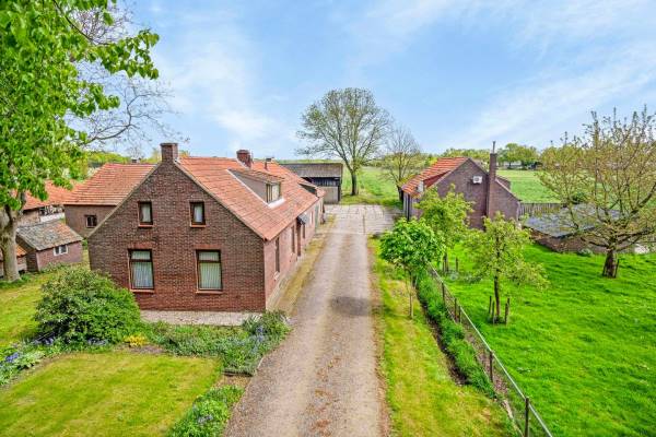 Agrarisch bedrijf Kanaaldijk 2 Nederweert