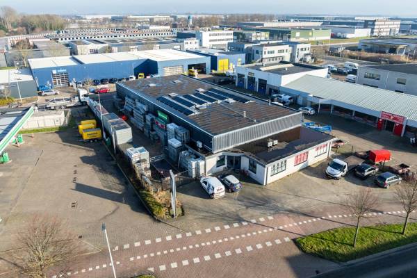 Bedrijfsruimte Nijverheidsweg 8 Hellevoetsluis