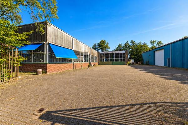 Bedrijfsruimte Aardenhoek 28 Breda