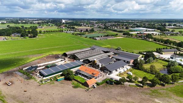 Agrarisch bedrijf Peelstraat 86 Beringe