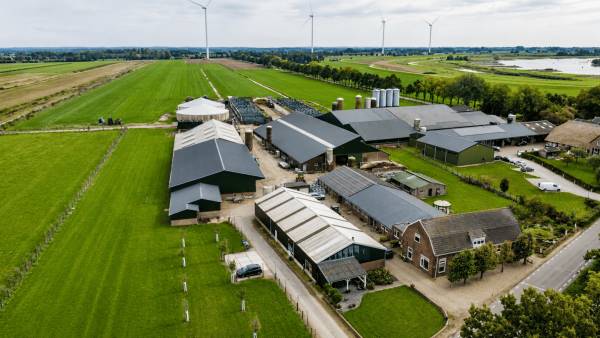 Agrarisch bedrijf Provincialeweg 67 Schalkwijk