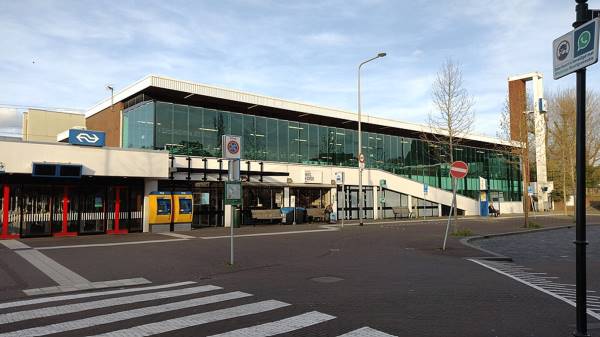 Winkelruimte Stationsplein 2-a Weesp
