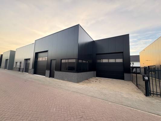 Bedrijfsruimte Dr. Dreeslaan 206 Helmond