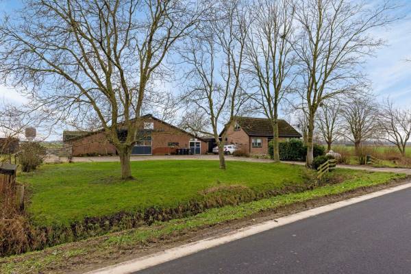 Agrarisch bedrijf Oude Hoevenseweg 5 Tricht