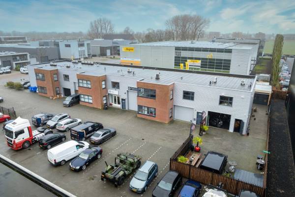 Bedrijfsruimte Aston Martinlaan 96 Oud-Beijerland