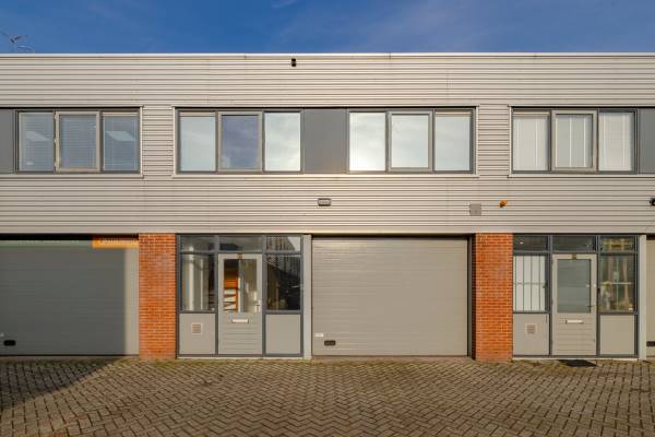 Bedrijfsruimte Staalstraat 107 Velsen-Noord