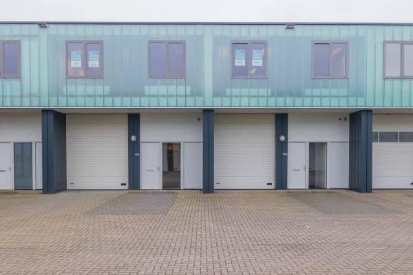 Bedrijfsruimte Pesetaweg 123 Nieuw-Vennep