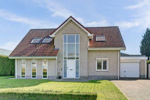 Bedrijfsruimte Sint Walburg 1 Zetten