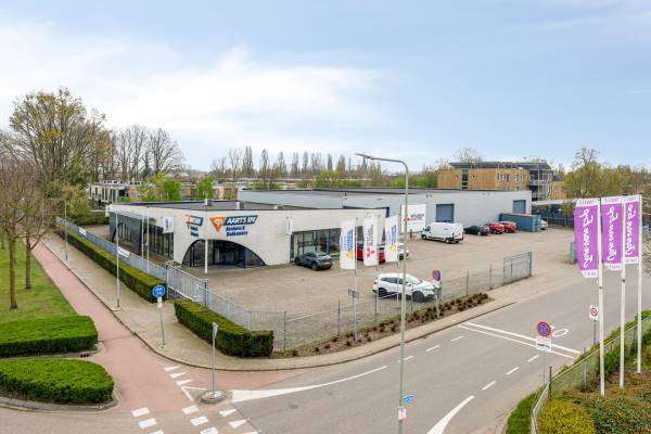 Bedrijfsruimte Sluisweg 9 Born