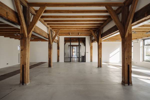 Kantoorruimte Dorpsstraat 55-B Watergang