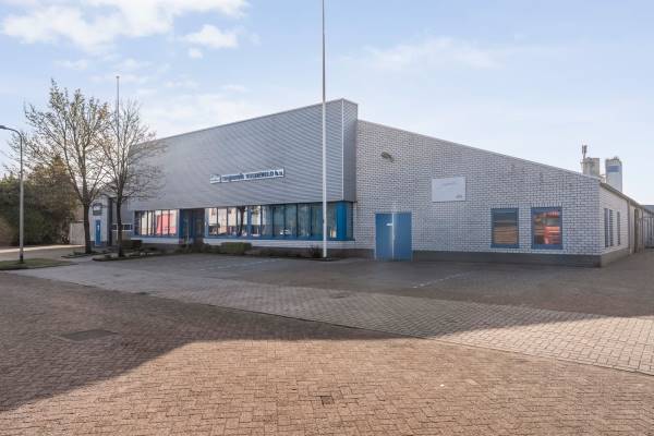 Bedrijfsruimte Roelof Brinkstraat 4 Staphorst