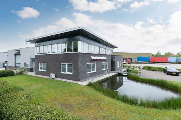 Bedrijfsruimte Steenfortseweg 2-C Oost West en Middelbeers