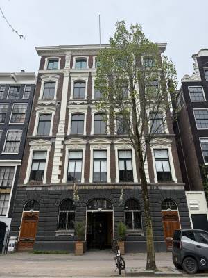 Winkelruimte Oudezijds Achterburgwal 130 Amsterdam