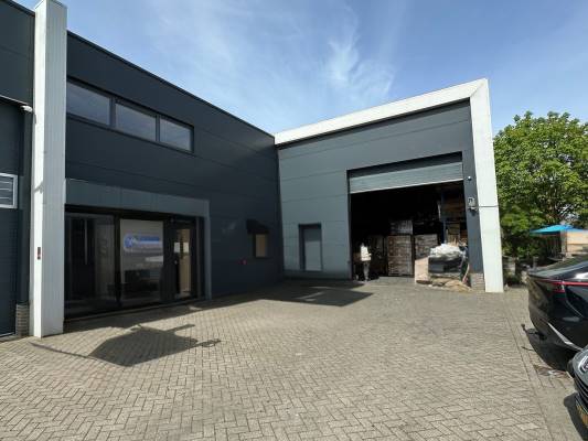 Bedrijfsruimte Lingewei 83 Tiel