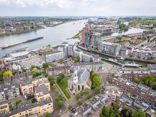 Winkelruimte Nieuwkerksplein 90 Dordrecht