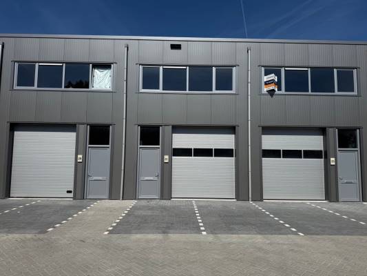 Bedrijfsruimte Latensteinse Middenweg 31 Tiel