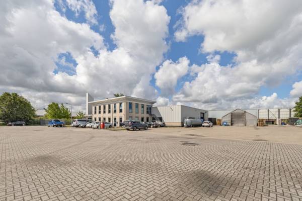 Verhard buitenterrein De Gorzen 9 Oudenbosch