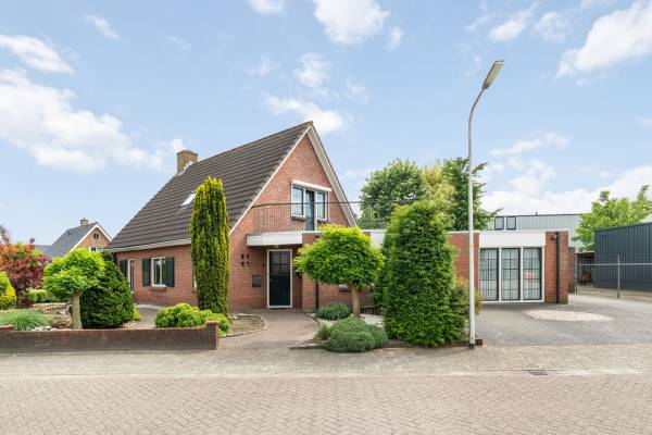 Bedrijfsruimte Praamstraat 40 Raalte