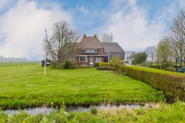 Bedrijfsruimte Buren 35 Oosterzee