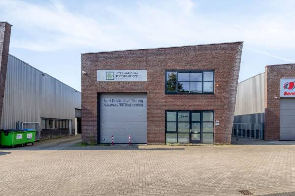 Bedrijfsruimte Toermalijnring 320 Dordrecht