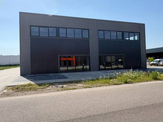 Bedrijfsruimte Twentelaan 16 Vroomshoop